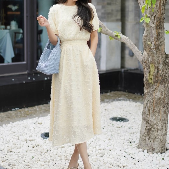 A set of top blouse and skirt - Picture 1 of 11